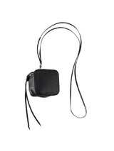 DESTINATION_3D SQUARE POUCH_PYTHON/ KKR-202-P