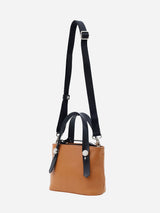 プチレザートートバッグ限定カラーのキャメル× ブラックハンドル