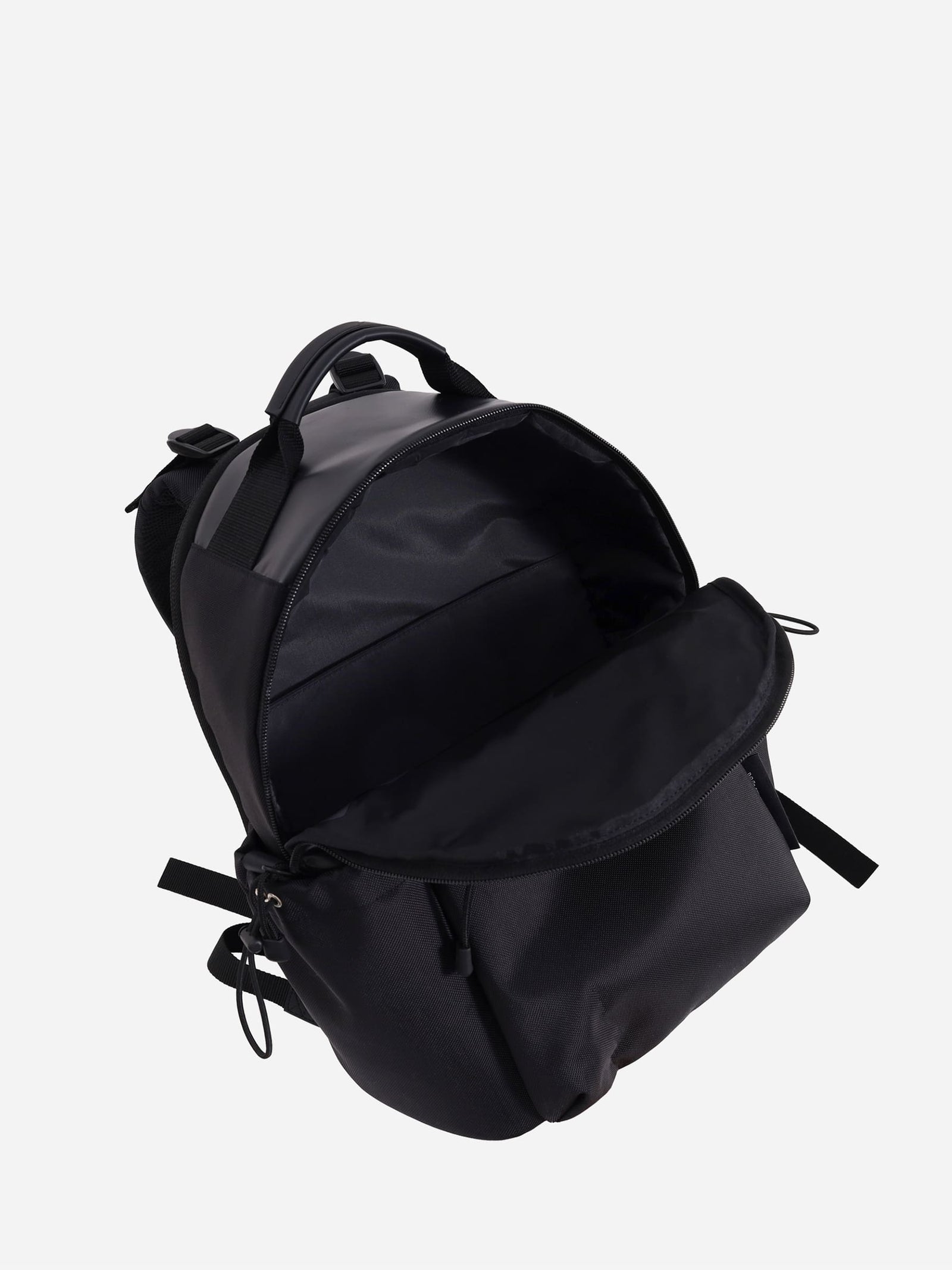 WHEELIE&CO. 旅と日常のお供に。力強い鎧布ナイロンバックパック