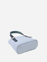 プチレザートートバッグ 限定カラーのミストブルー×ネイビーハンドル