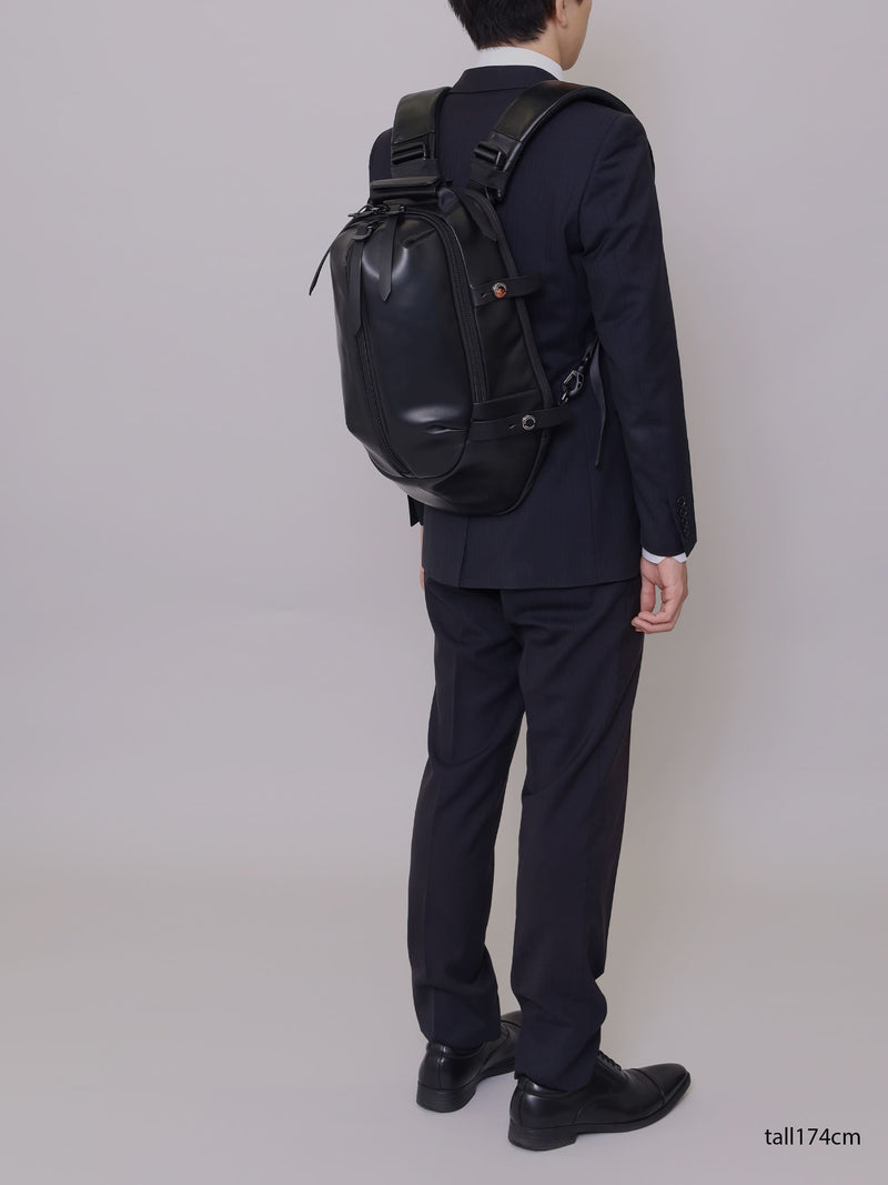 PACK-1-M-C leather backpack (for 14inch pc) カツユキコダマのアイコニックなレザーバックパックMサイズ
