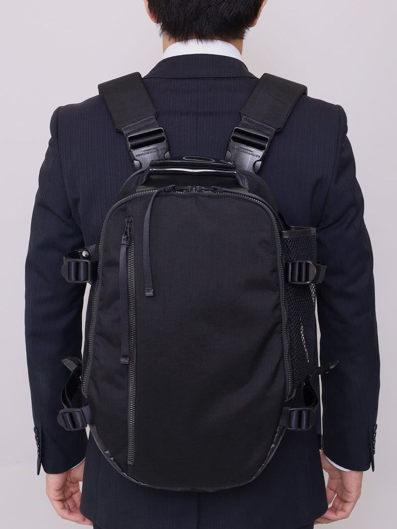 PACK-5-NYLON (for 14inch pc) 雨の日でも安心。間口が広く物の出し入れが楽で洋服とのコーディネートが楽しい  カツユキコダマのナイロンバックパック