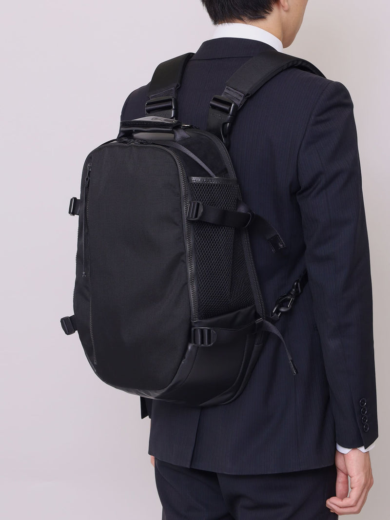 PACK-5-NYLON (for 14inch pc) 雨の日でも安心。間口が広く物の出し入れが楽で洋服とのコーディネートが楽しい  カツユキコダマのナイロンバックパック