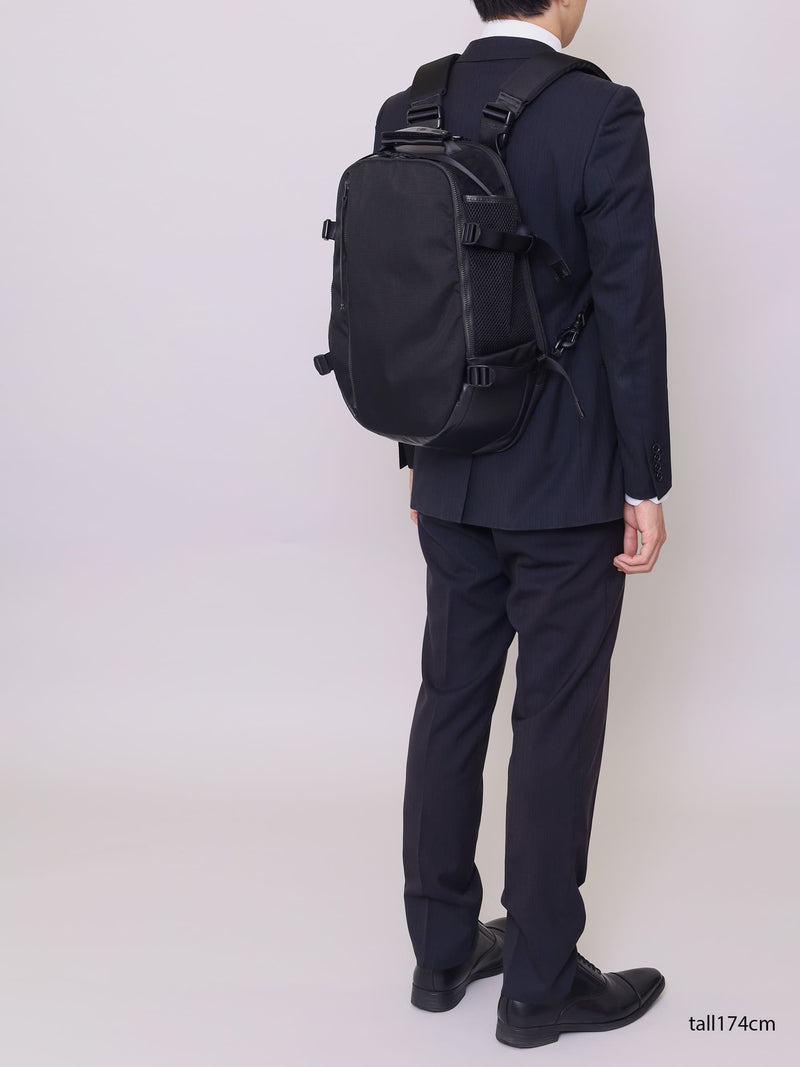 PACK-5-NYLON (for 14inch pc) 雨の日でも安心。間口が広く物の出し入れが楽で洋服とのコーディネートが楽しい  カツユキコダマのナイロンバックパック