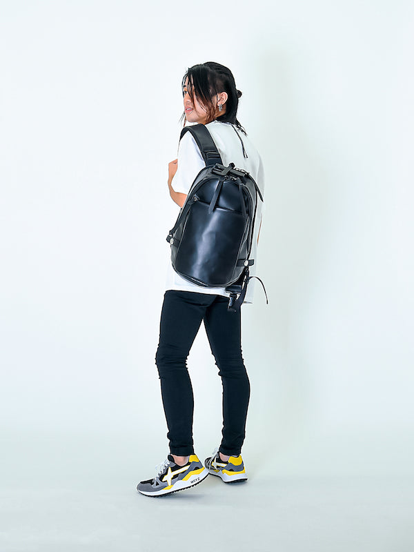 PACK-6-leather backpack (for 14inch pc) ビジネスバッグにお薦め。スーツに合わせ易いカツユキコダマのバックパック